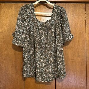 Arula floral top.  Size A